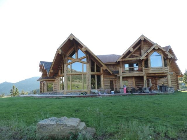 Mcdonald'S Ranch Lodge Gardiner Buitenkant foto