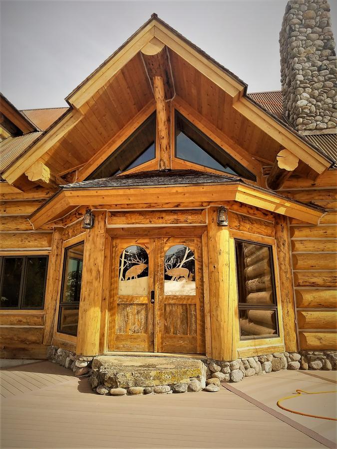 Mcdonald'S Ranch Lodge Gardiner Buitenkant foto