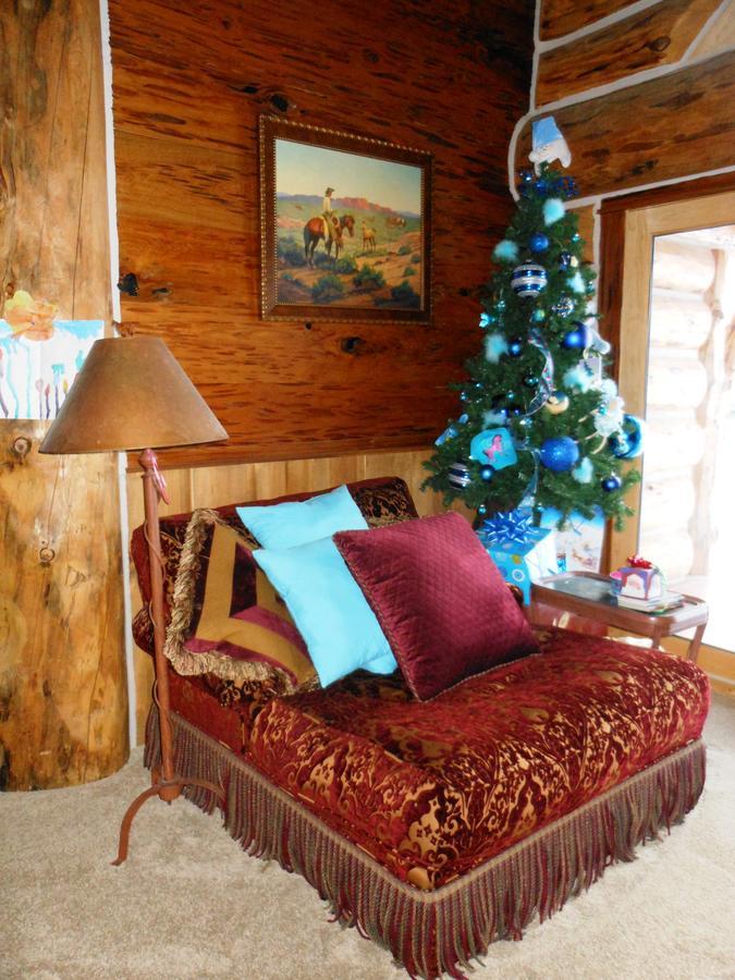 Mcdonald'S Ranch Lodge Gardiner Buitenkant foto